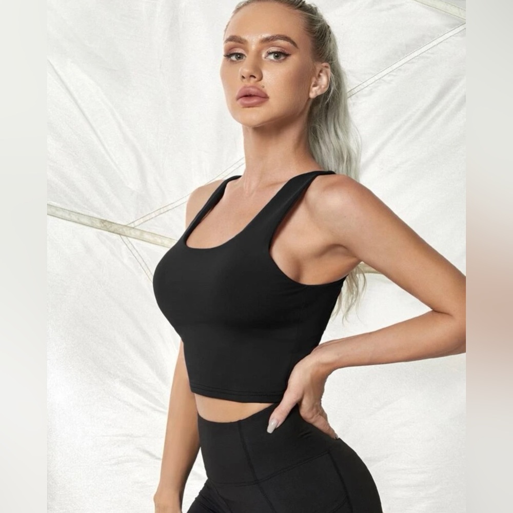 Black Cross Back Workout Sports Bra